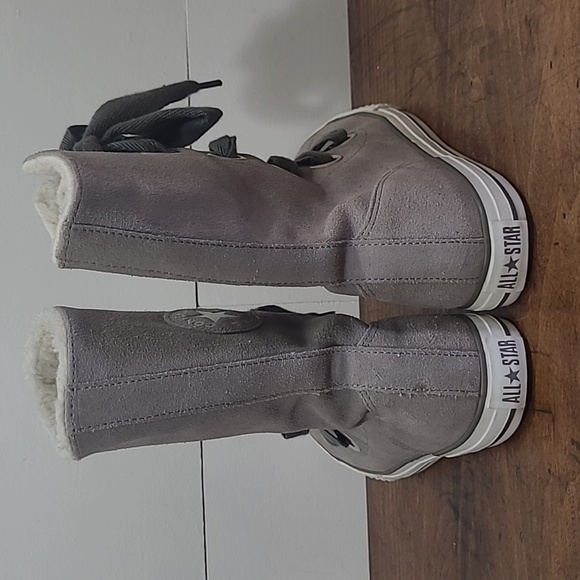 EUC Converse Sneaker Women's sz 7Chuck Taylor Beverly Grey Suede High Top - Picture 3 of 10